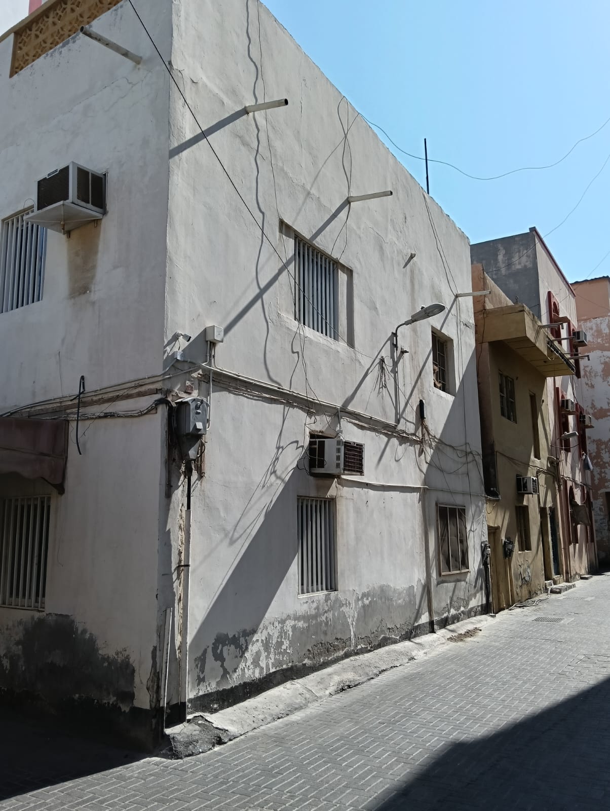 بناية في القضيبية للبــيع